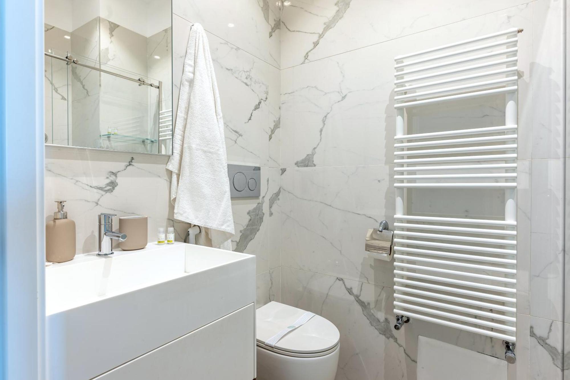 Exclusive Deluxe Apt Up To 6 People & Heated Tub Полиньяно-а-Маре Экстерьер фото